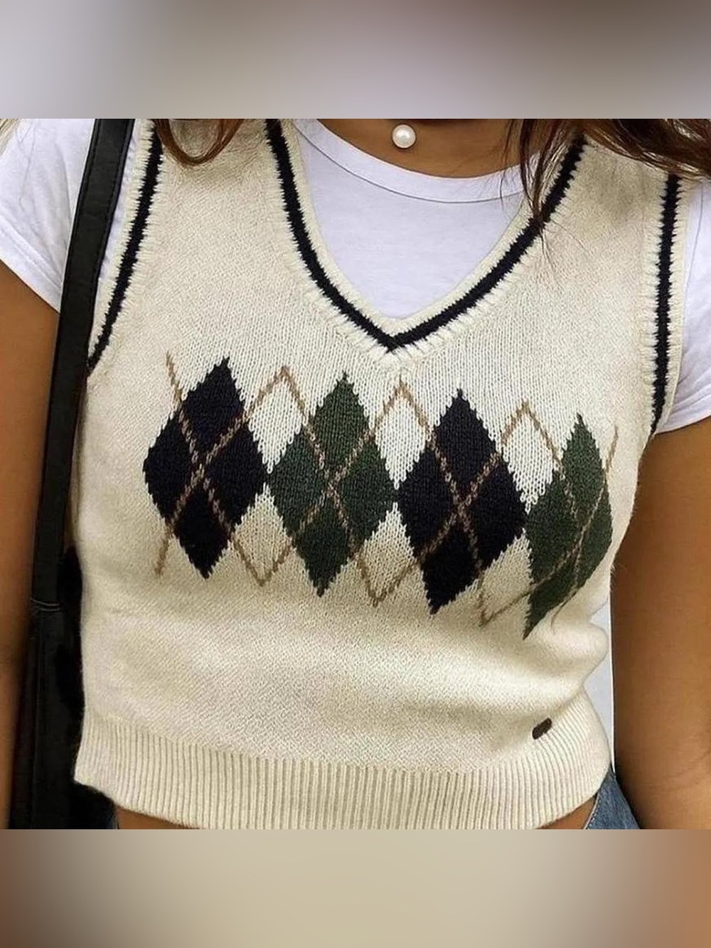 Hollister Y2K inspired cream argyle cropped sweater vest